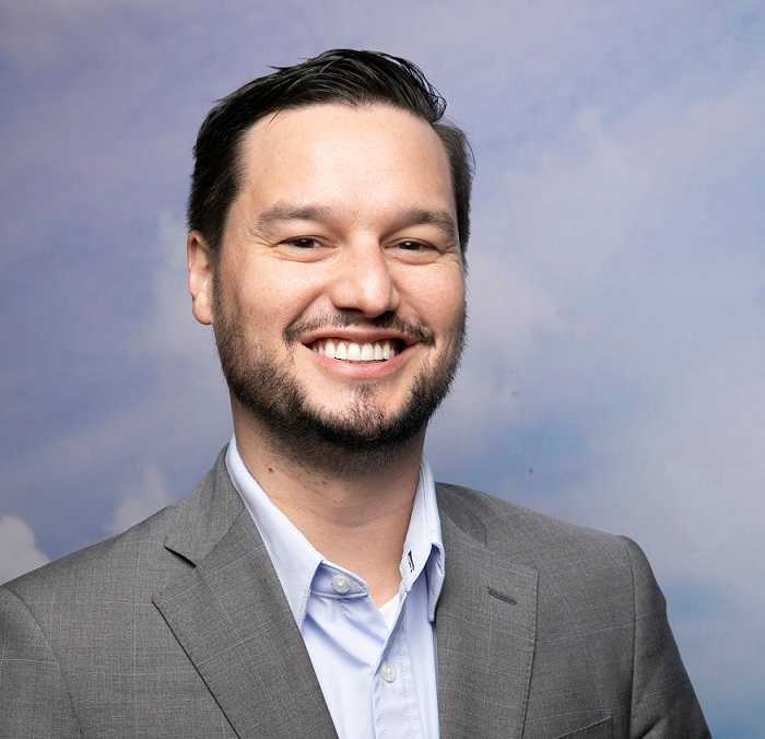 Joshua Davidson's headshot